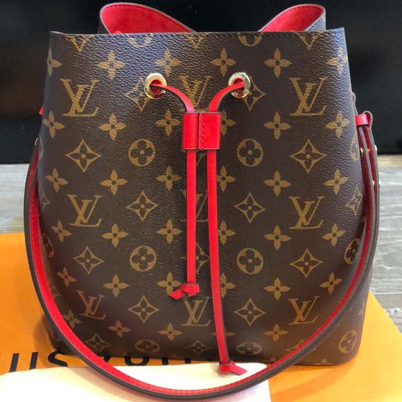 Louis Vuitton Handbags - 🖤 Authentic Louis Vuitton Neonoe